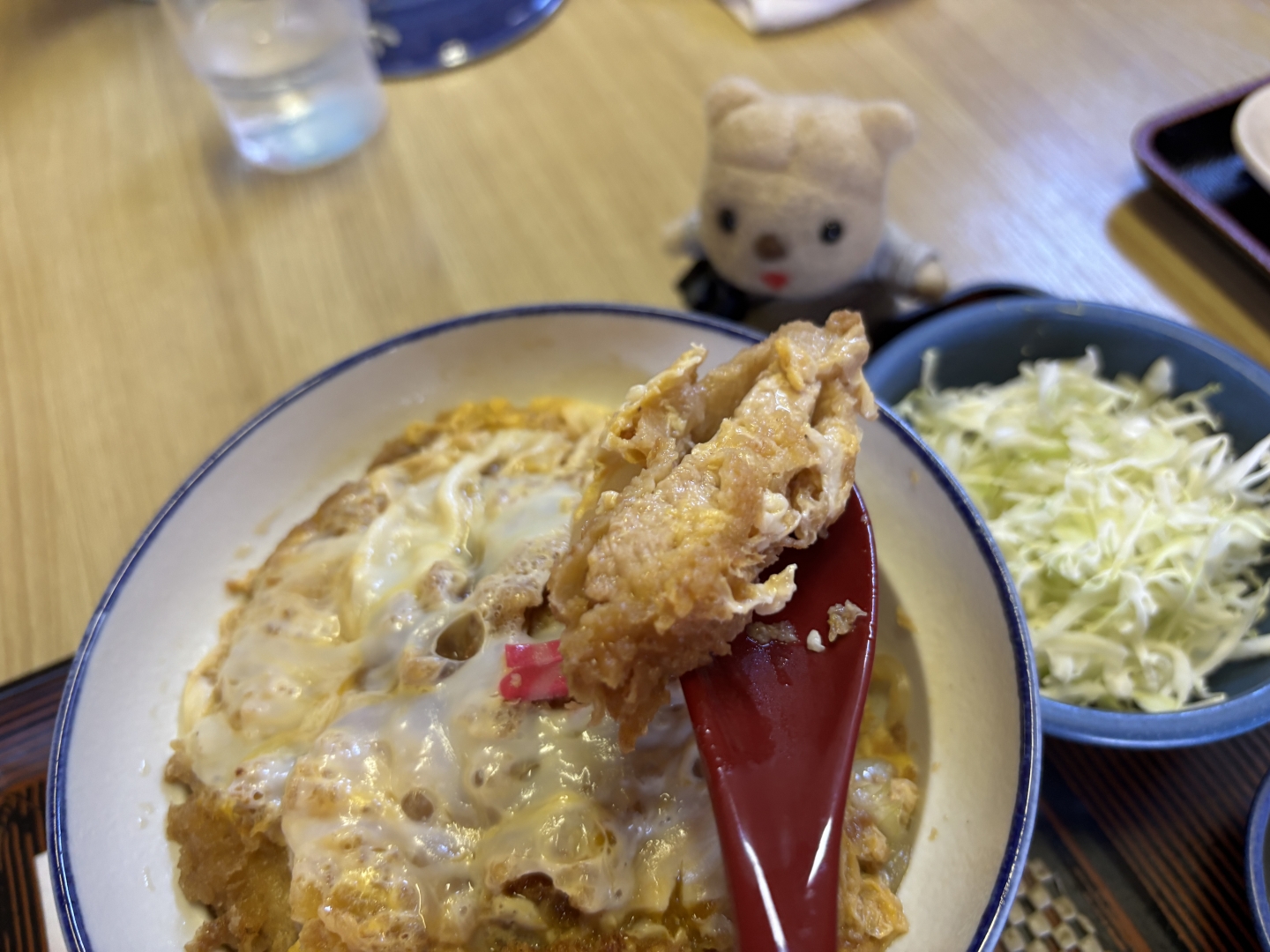 ロースかつ丼を頂く