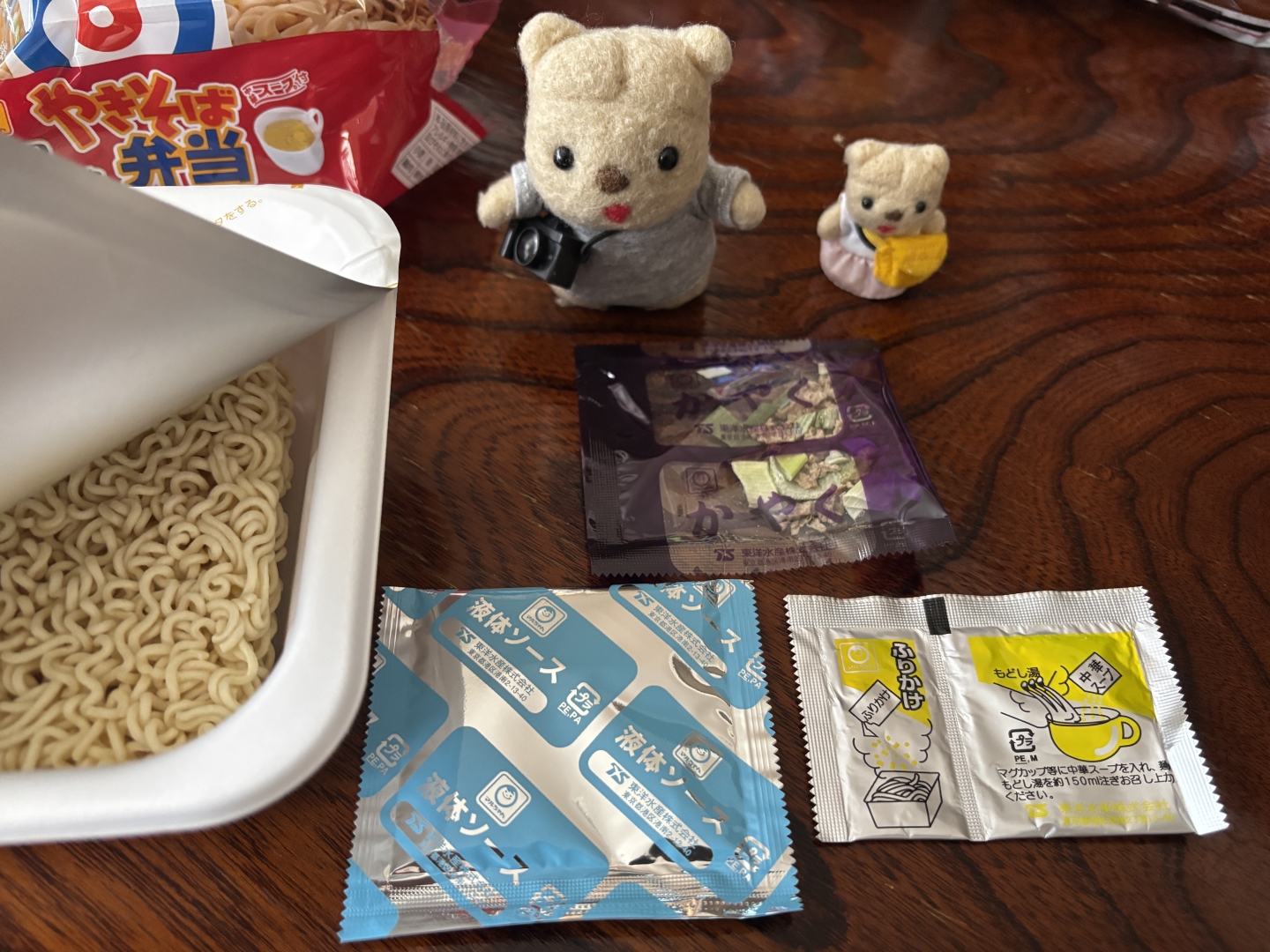 かやくと粉末スープの素