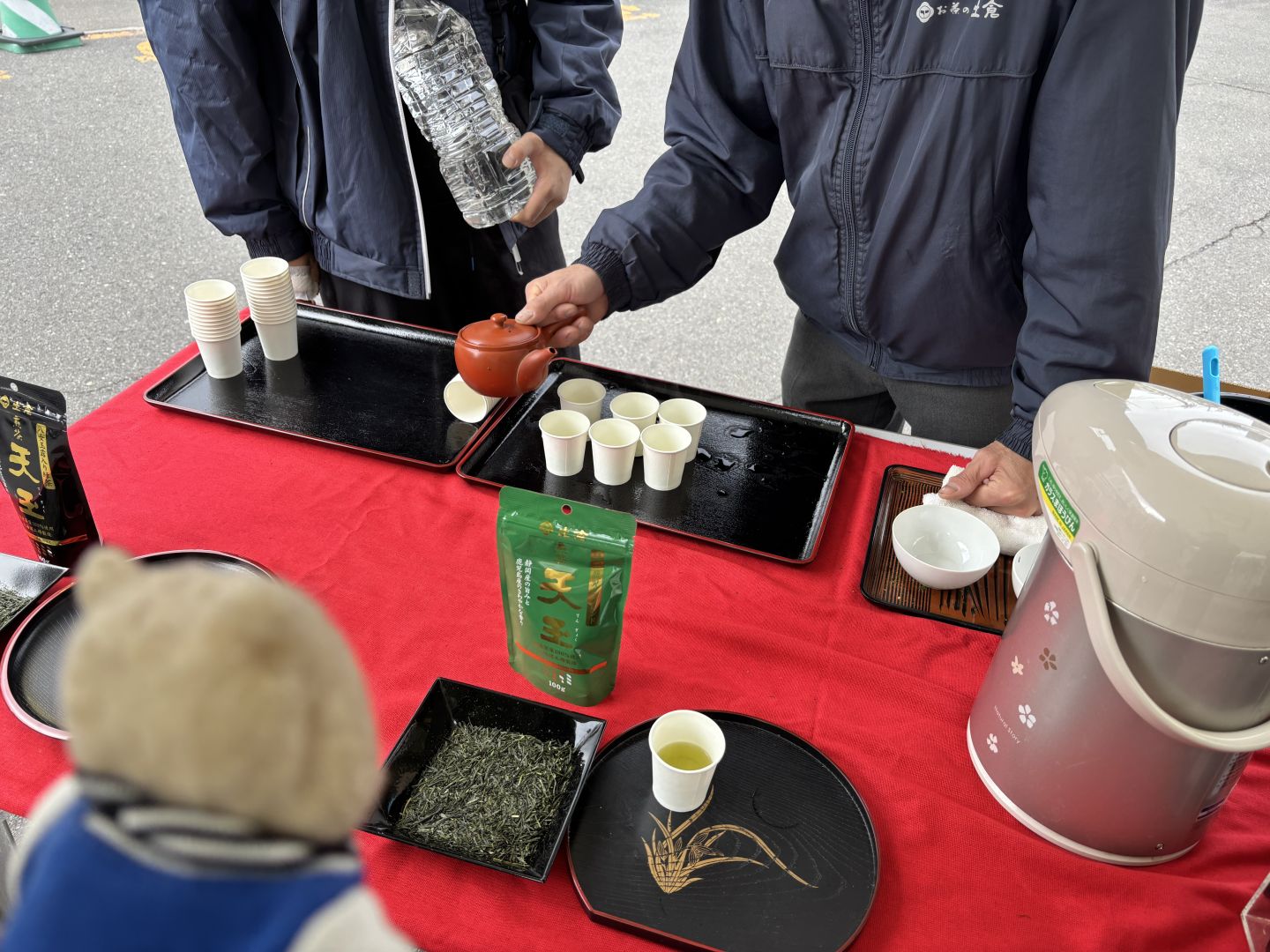 土倉のお茶を試飲
