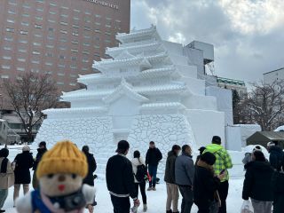 たあ坊君、さっぽろ雪まつりを見に来たのだ